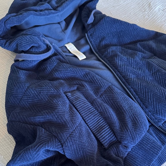 ALO Yoga Navy Quilted Bomber Jacket - Picture 4 of 7